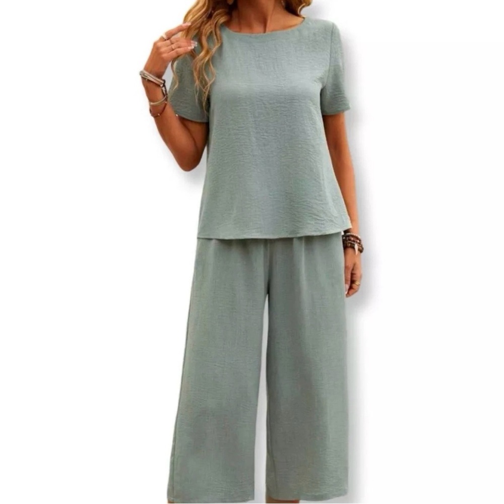 Emery Rose Green 2-Piece Set Wide Leg Pants & Top Size Large NWT